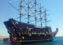 Big Kral Piratenschiff Bootstour